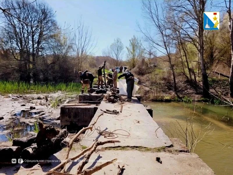Севастополь открыл сезон «Воды России»: волонтёры собрали 12 кубометров мусора на берегу реки Черная Севастополь открыл сезон «Воды России»: волонтёры собрали 12 кубометров мусора на берегу реки Черная