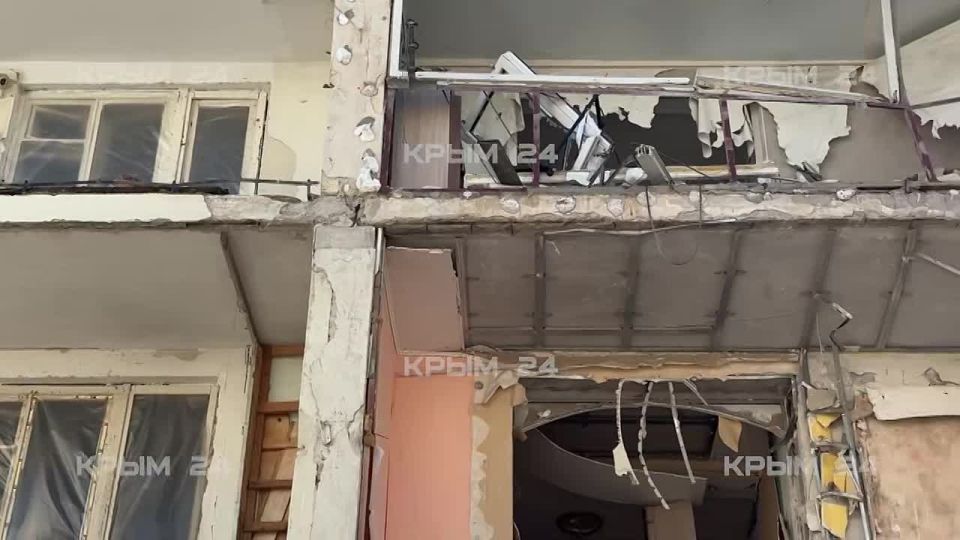 В Севастополе восстанавливают пострадавший от взрыва дом на улице Павла Корчагина