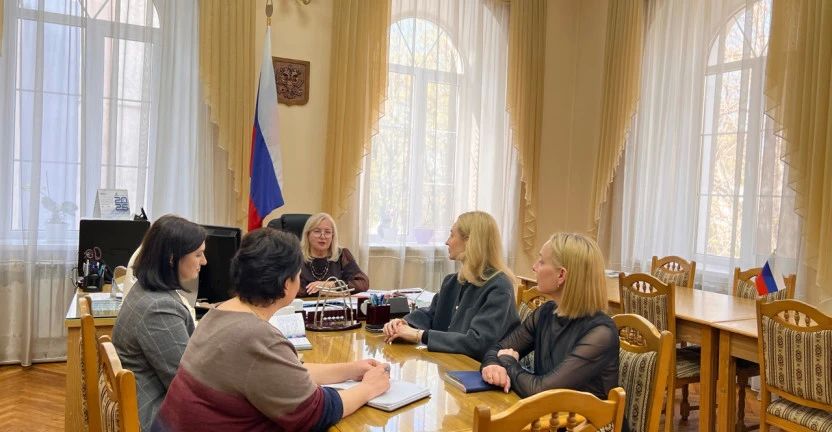 Сотрудники Минпромторга Крыма приняли участие в рабочем совещании с Крымстатом