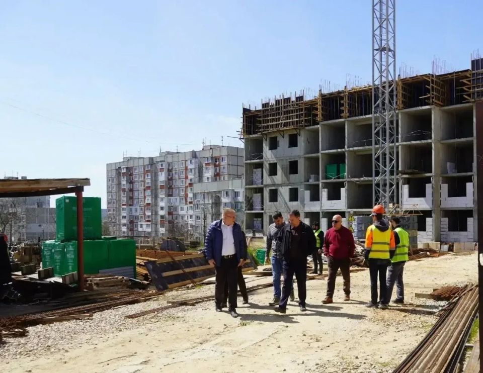 В Керчи продолжается строительство социально значимых объектов В Керчи продолжается строительство социально значимых объектов