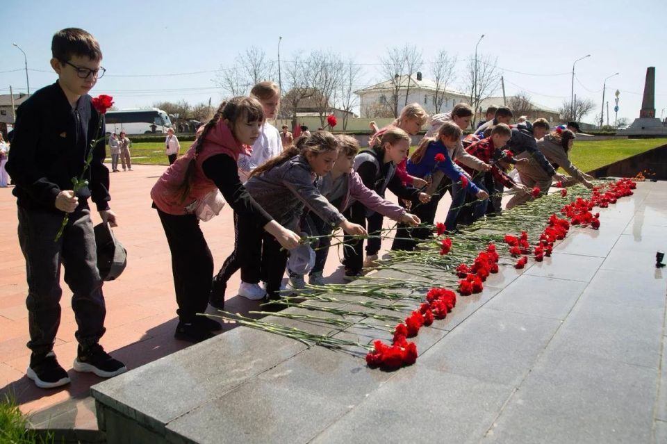 Школьники из Запорожской области посетили Крым Школьники из Запорожской области посетили Крым