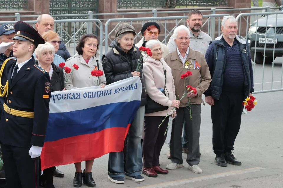 В Крыму отмечают годовщину манифеста Екатерины II о принятии полуострова в состав России В Крыму отмечают годовщину манифеста Екатерины II о принятии полуострова в состав России