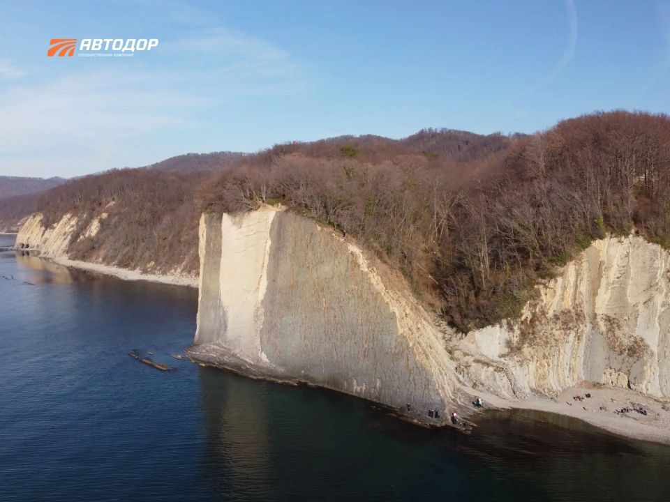 Скала Киселева – одно из красивейших мест российского побережья Черного моря, овеянное славой и легендами Скала Киселева – одно из красивейших мест российского побережья Черного моря, овеянное славой и легендами