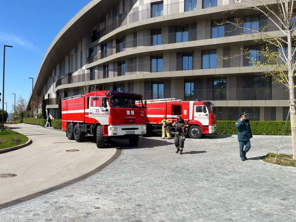 В гостиничном комплексе на южном берегу прошли пожарно-тактические учения В гостиничном комплексе на южном берегу прошли пожарно-тактические учения