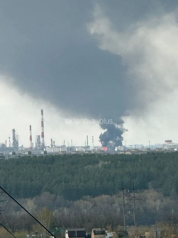 Сразу 5 объектов топливно-энергетического комплекса России были атакованы ВСУ сегодня ночью Сразу 5 объектов топливно-энергетического комплекса России были атакованы ВСУ сегодня ночью