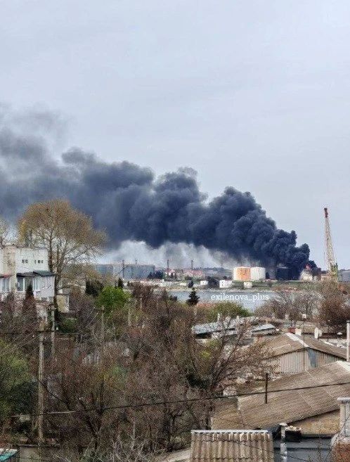 Сразу 5 объектов топливно-энергетического комплекса России были атакованы ВСУ сегодня ночью Сразу 5 объектов топливно-энергетического комплекса России были атакованы ВСУ сегодня ночью