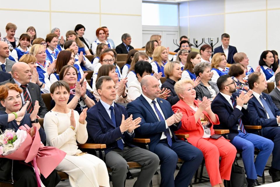Владимир Немцев: 19 апреля отмечается День образования государственной службы занятости населения России Владимир Немцев: 19 апреля отмечается День образования государственной службы занятости населения России