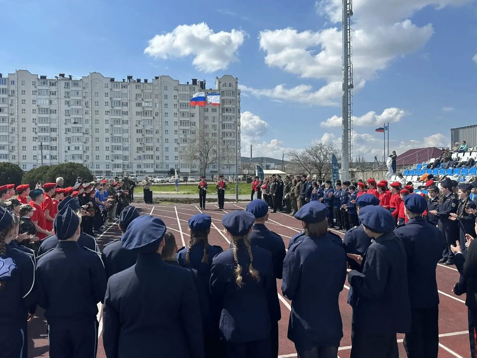 Полицейские Феодосии поддержали кадетов в муниципальном этапе Всероссийской военно-патриотической игры «Зарница 2.0» Полицейские Феодосии поддержали кадетов в муниципальном этапе Всероссийской военно-патриотической игры «Зарница 2.0»