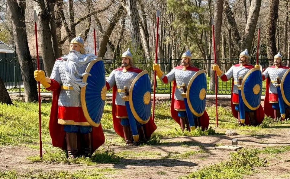 В Детском парке обновили Поляну сказок В Детском парке обновили Поляну сказок