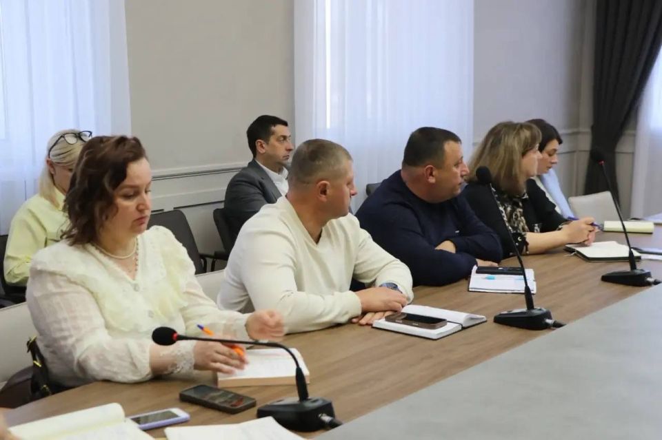 Ольга Урайкина: Сегодня в администрации Бахчисарайского района состоялось совещание с главами администраций сельских поселений Ольга Урайкина: Сегодня в администрации Бахчисарайского района состоялось совещание с главами администраций сельских поселений