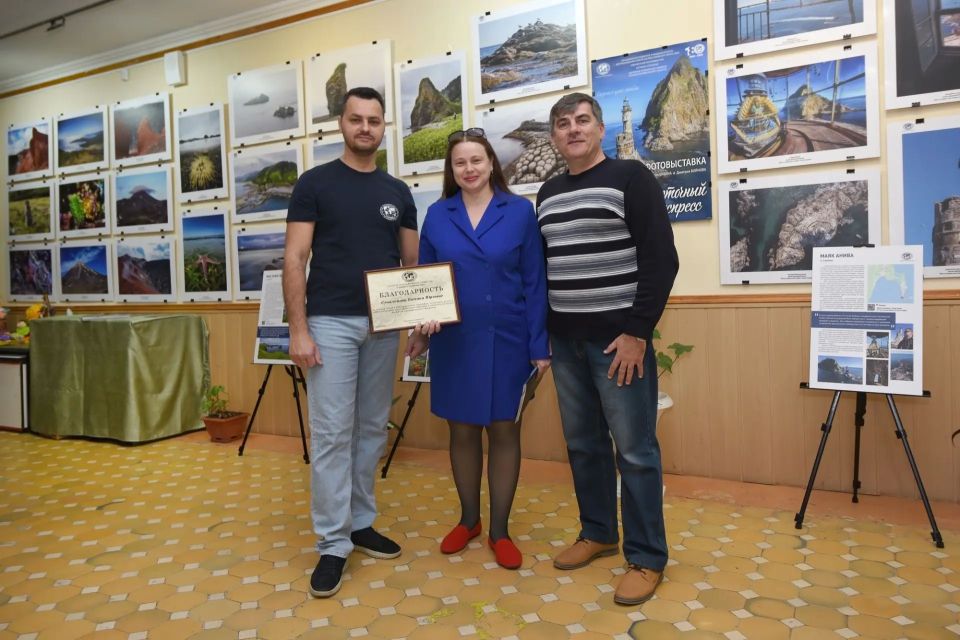 17 апреля в Новом Свете открылась яркая фотовыставка «Дальневосточный экспресс» 17 апреля в Новом Свете открылась яркая фотовыставка «Дальневосточный экспресс»