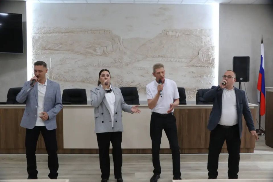 Ольга Урайкина: Сегодня состоялось торжественное мероприятие посвящённое предстоящему Дню местного самоуправления Ольга Урайкина: Сегодня состоялось торжественное мероприятие посвящённое предстоящему Дню местного самоуправления