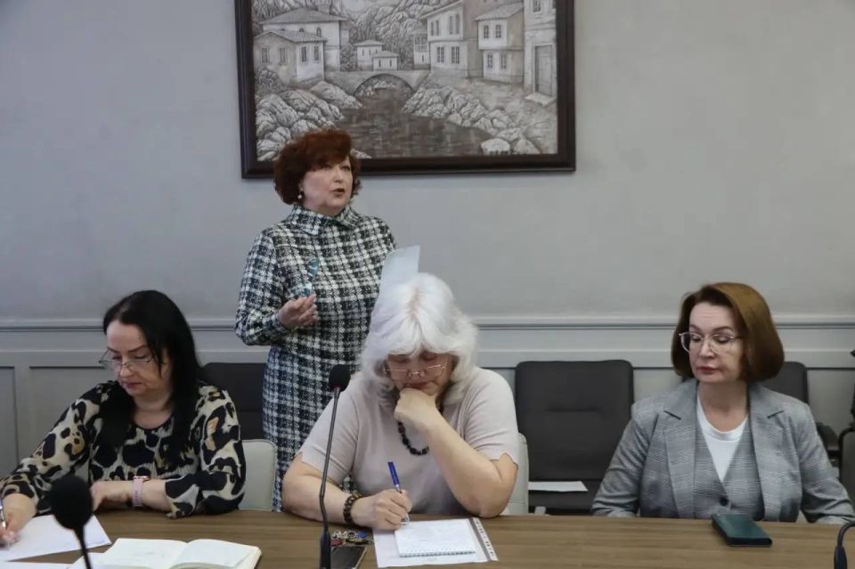 Ольга Урайкина: Сегодня в администрации Бахчисарайского района состоялось совещание с главами администраций сельских поселений Ольга Урайкина: Сегодня в администрации Бахчисарайского района состоялось совещание с главами администраций сельских поселений
