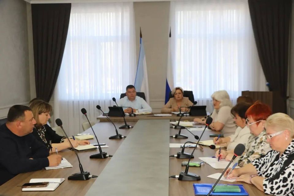 Ольга Урайкина: Сегодня в администрации Бахчисарайского района состоялось совещание с главами администраций сельских поселений Ольга Урайкина: Сегодня в администрации Бахчисарайского района состоялось совещание с главами администраций сельских поселений