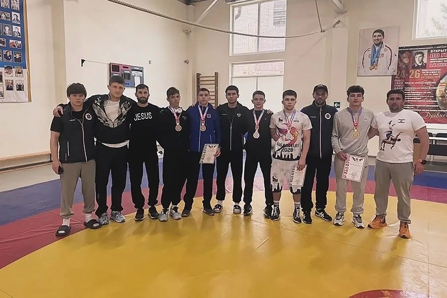Крымские борцы-вольники завоевали 9 медалей на чемпионате ЮФО