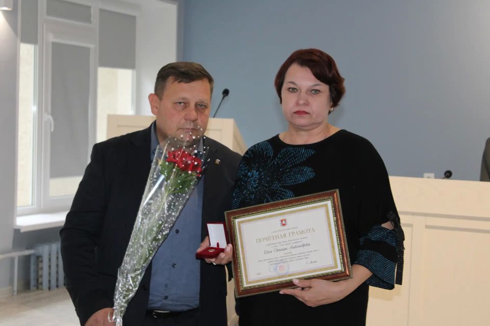 В зале заседаний Администрации Ленинского района прошло торжественное собрание, посвящённое Дню местного самоуправления В зале заседаний Администрации Ленинского района прошло торжественное собрание, посвящённое Дню местного самоуправления