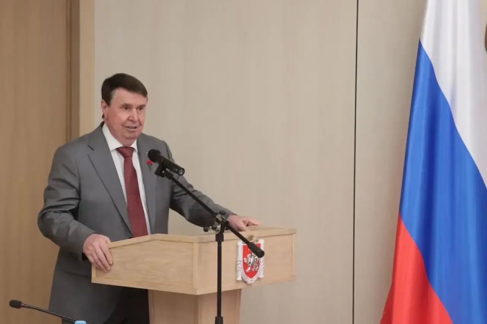 Сергей Цеков вручил награды работникам местного самоуправления