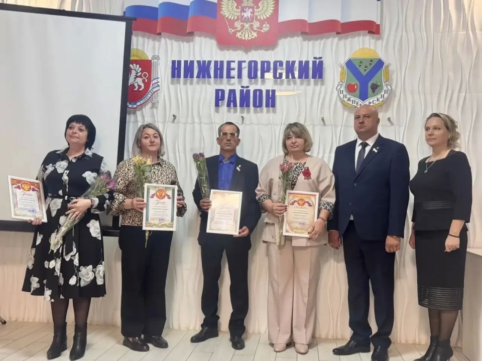 Антон Кравец: В день местного самоуправления чествовали нижнегорцев, работников местных органов власти, которые трудятся во благо людей, кто представляет многотысячный отряд народных избранников Антон Кравец: В день местного самоуправления чествовали нижнегорцев, работников местных органов власти, которые трудятся во благо людей, кто представляет многотысячный отряд народных избранников