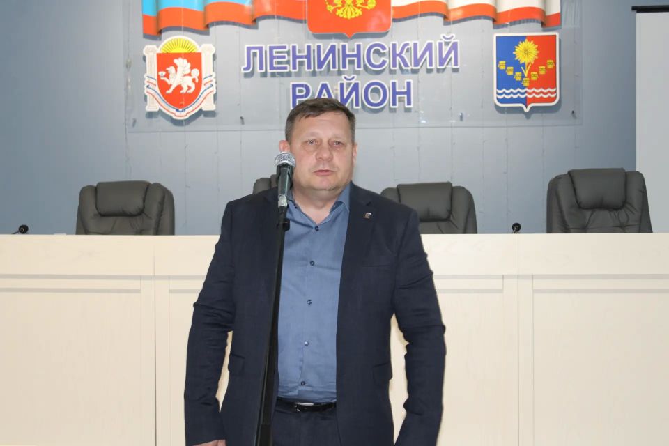 В зале заседаний Администрации Ленинского района прошло торжественное собрание, посвящённое Дню местного самоуправления В зале заседаний Администрации Ленинского района прошло торжественное собрание, посвящённое Дню местного самоуправления