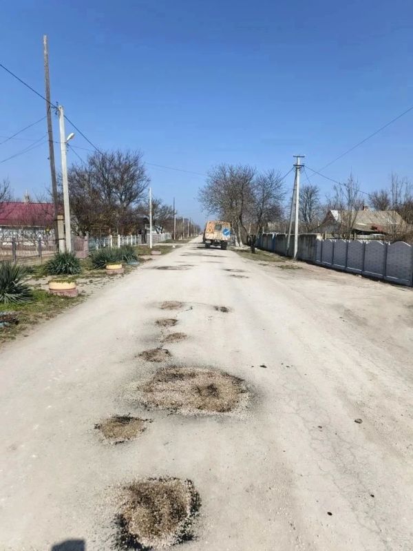 В Советском районе проводятся работы по профилированию гравийных дорог и ямочному ремонту согласно утвержденным графикам на 2026 год В Советском районе проводятся работы по профилированию гравийных дорог и ямочному ремонту согласно утвержденным графикам на 2026 год