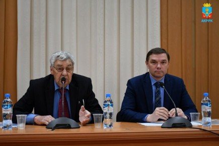 ������� ��������: � ���� ������ �����, � ������ ��� ������������ ����� ������� ����������� ������� ������ � ��������� ��������, ������������ ���������������� ������ ����������� �����������, ������ ������� �� ����:...