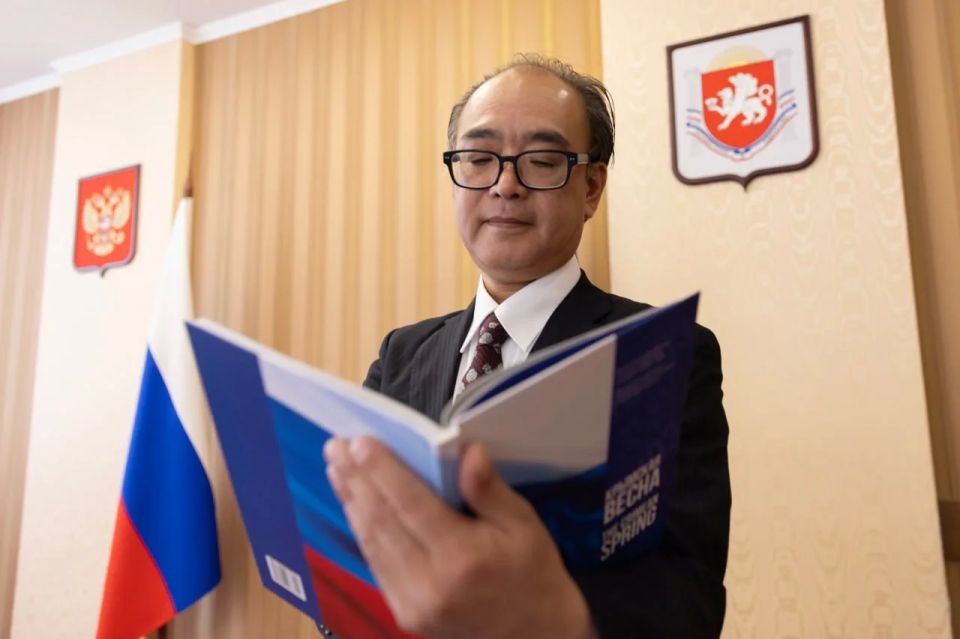 Глава Крыма Сергей Аксёнов встретился с иностранными журналистами Глава Крыма Сергей Аксёнов встретился с иностранными журналистами