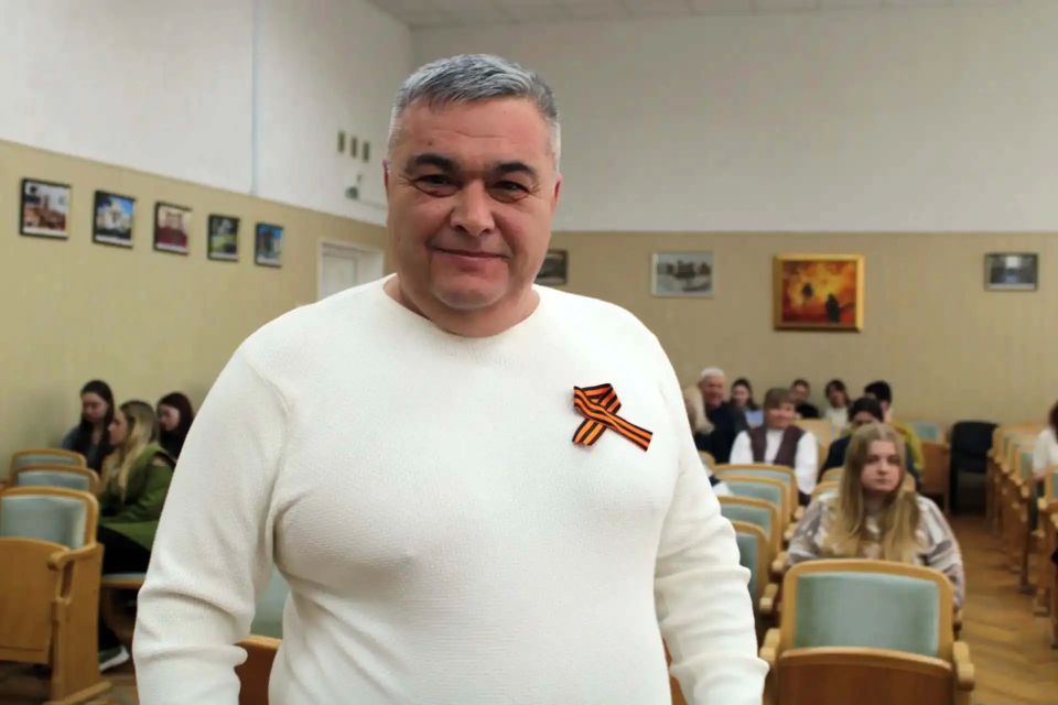 Символ памяти: Симферопольский район присоединился к акции «Георгиевская лента» Символ памяти: Симферопольский район присоединился к акции «Георгиевская лента»