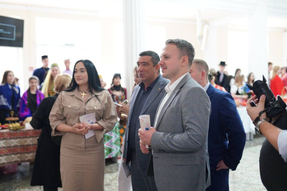 Алексей Зинченко: В Крымском филиале Российского государственного университета правосудия имени В.М. Лебедева стартовал Фестиваль дружбы народов! Алексей Зинченко: В Крымском филиале Российского государственного университета правосудия имени В.М. Лебедева стартовал Фестиваль дружбы народов!