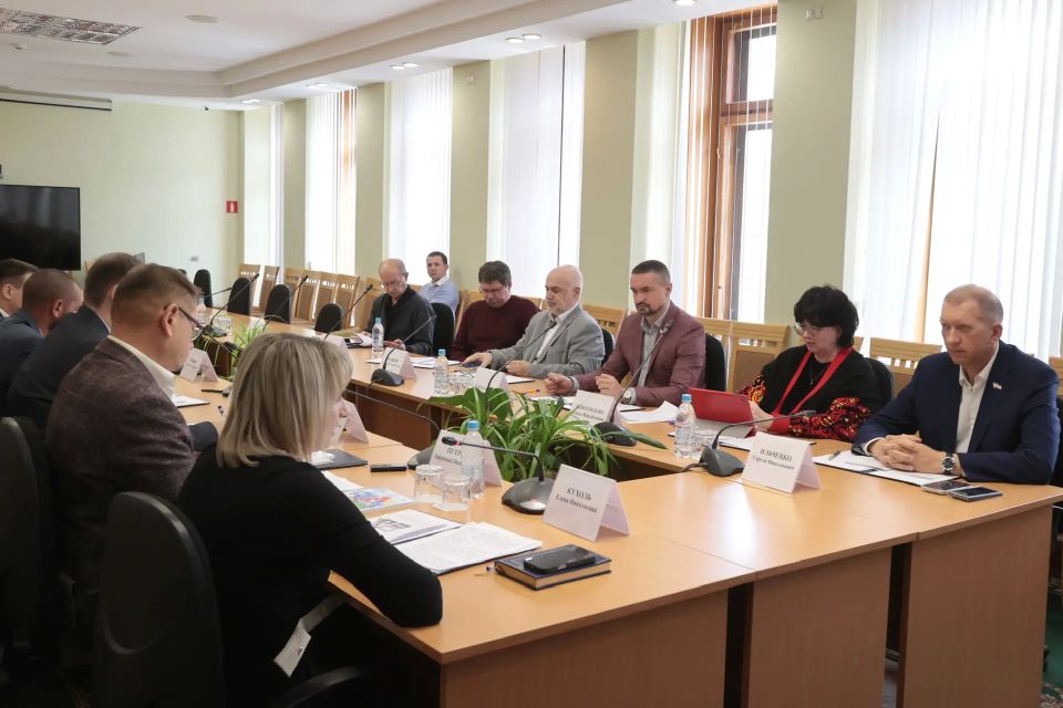 Профильный Комитет обсудил итоги работы контролирующих организаций в сфере ЖКХ Профильный Комитет обсудил итоги работы контролирующих организаций в сфере ЖКХ