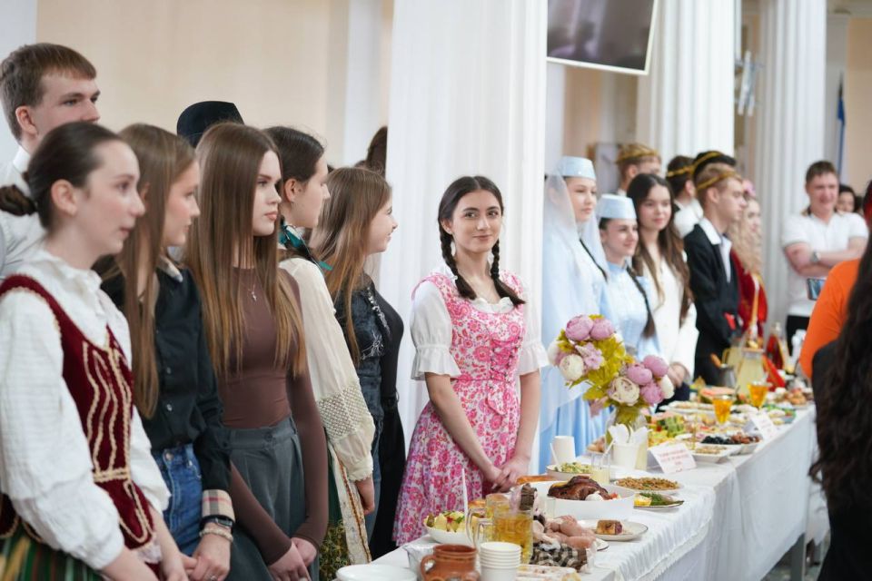 Алексей Зинченко: В Крымском филиале Российского государственного университета правосудия имени В.М. Лебедева стартовал Фестиваль дружбы народов! Алексей Зинченко: В Крымском филиале Российского государственного университета правосудия имени В.М. Лебедева стартовал Фестиваль дружбы народов!