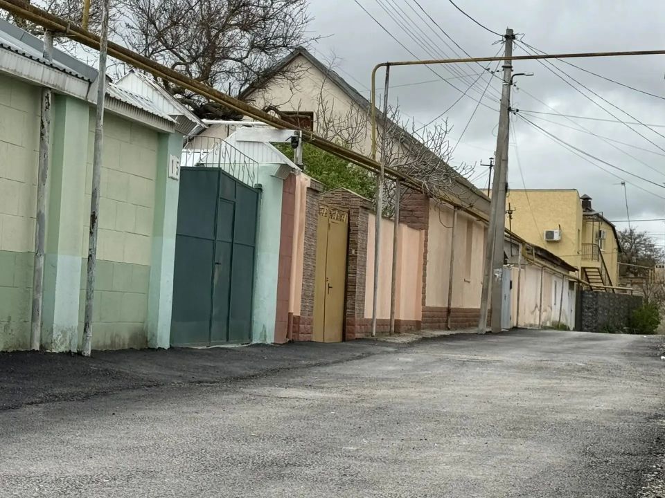 В Евпатории продолжается ямочный ремонт дорог В Евпатории продолжается ямочный ремонт дорог