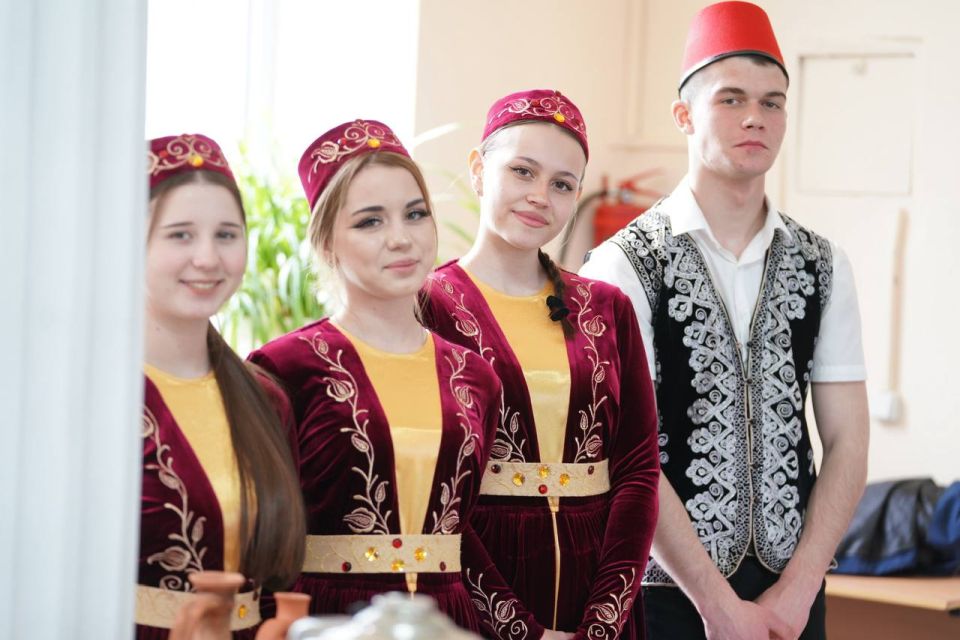 Алексей Зинченко: В Крымском филиале Российского государственного университета правосудия имени В.М. Лебедева стартовал Фестиваль дружбы народов! Алексей Зинченко: В Крымском филиале Российского государственного университета правосудия имени В.М. Лебедева стартовал Фестиваль дружбы народов!