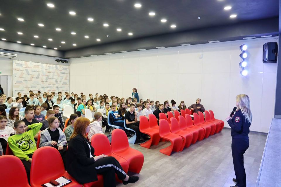 Тематический день безопасности проведен в евпаторийском лагере «Алые паруса» Тематический день безопасности проведен в евпаторийском лагере «Алые паруса»