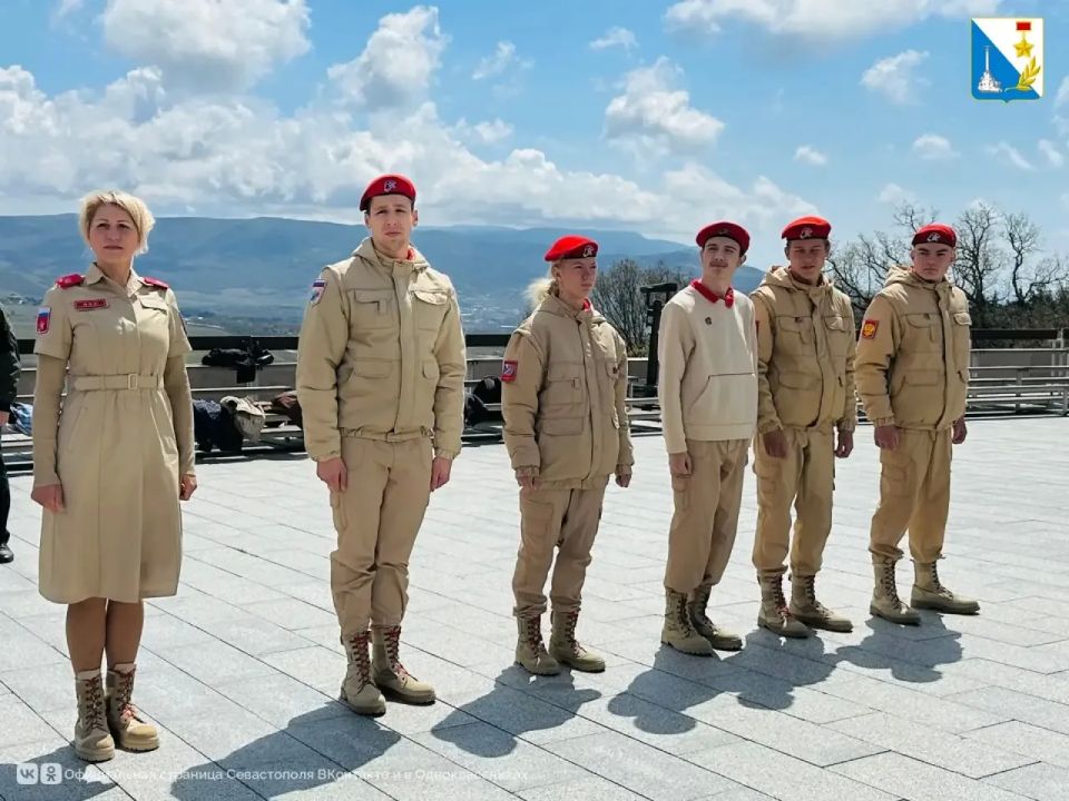 Копию Знамени Победы передали на хранение в Музей героической обороны и освобождения Севастополя Копию Знамени Победы передали на хранение в Музей героической обороны и освобождения Севастополя