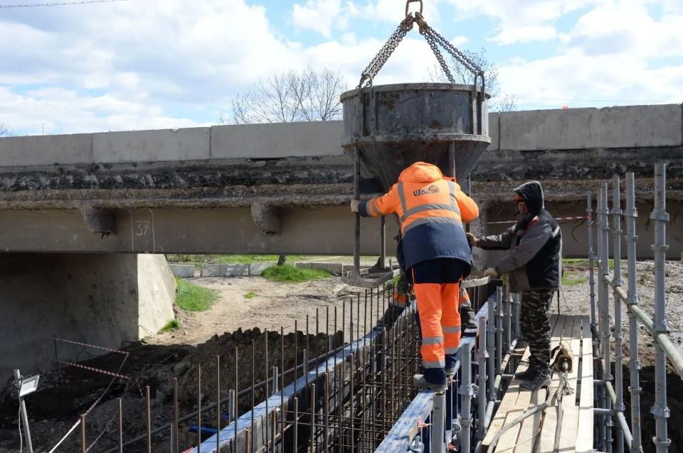 В Крыму стартовал капремонт моста на трассе Симферополь — Ялта В Крыму стартовал капремонт моста на трассе Симферополь — Ялта