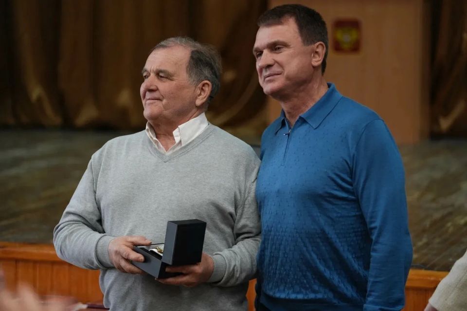 Александр Юрьев: В Евпатории прошёл памятный вечер, посвящённый 40-й годовщине аварии на Чернобыльской атомной электростанции Александр Юрьев: В Евпатории прошёл памятный вечер, посвящённый 40-й годовщине аварии на Чернобыльской атомной электростанции