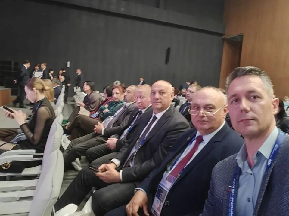 Александр Дудинов: Продолжаем работать на полях форума «Малая родина - сила России» в Москве Александр Дудинов: Продолжаем работать на полях форума «Малая родина - сила России» в Москве