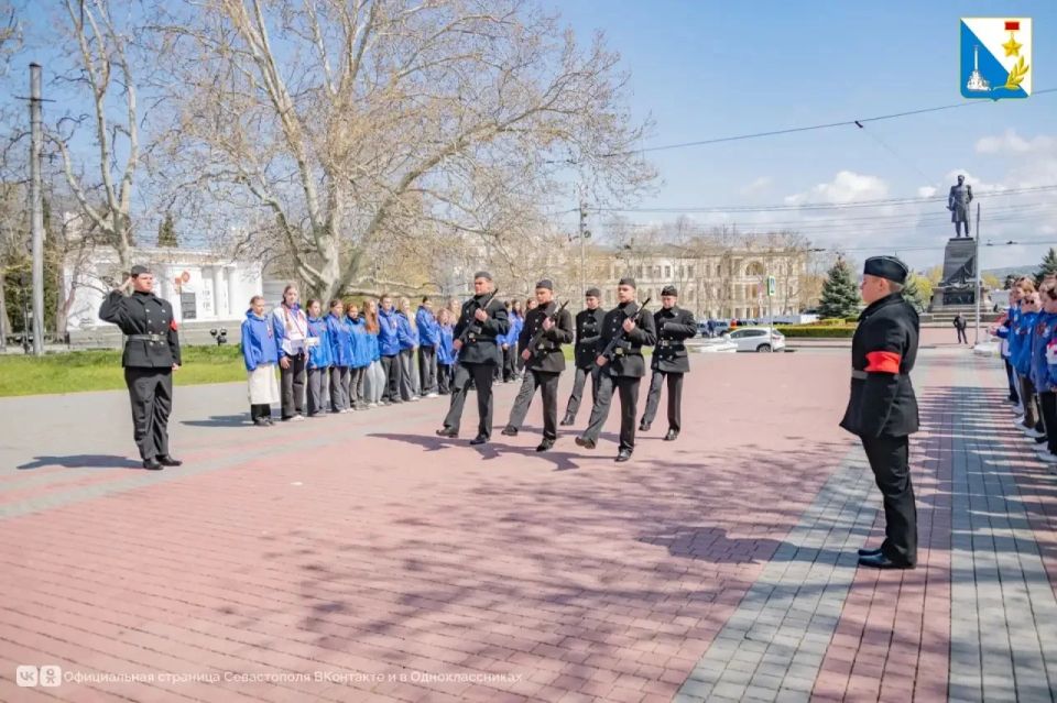 Около 90 тысяч георгиевских лент раздадут в Севастополе до 9 мая Около 90 тысяч георгиевских лент раздадут в Севастополе до 9 мая