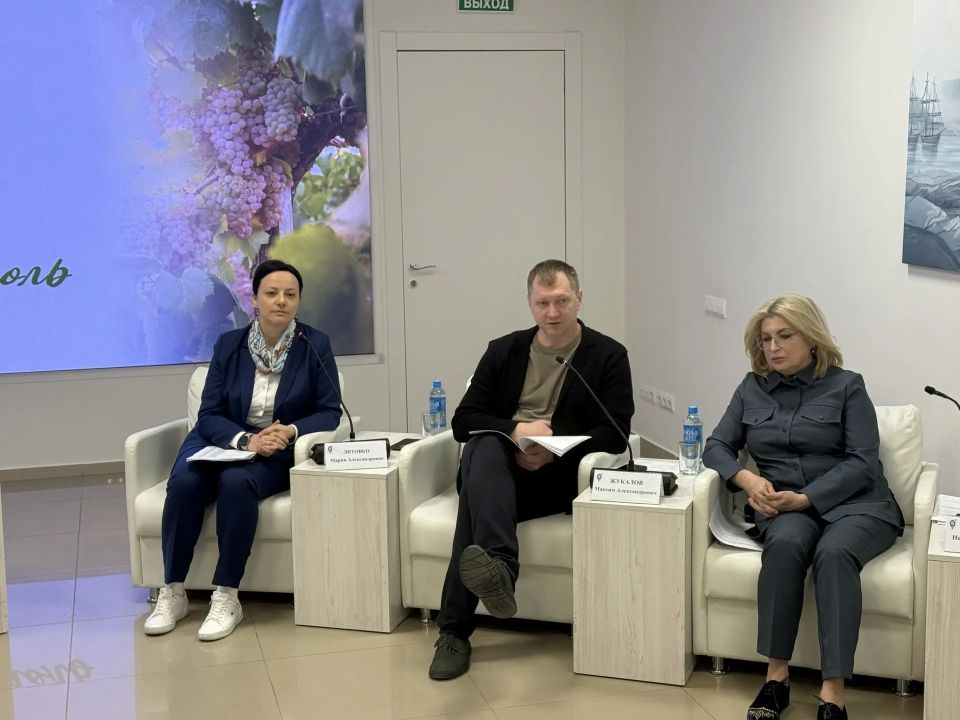 Мария Литовко: Провели расширенное совещание с участниками приоритетного проекта «Терруар Севастополь» Мария Литовко: Провели расширенное совещание с участниками приоритетного проекта «Терруар Севастополь»