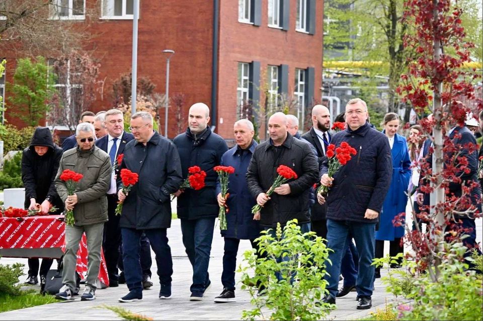 Владимир Немцев: Сегодня мне выпала честь председательствовать на расширенном заседании Совета Южно-Российской Парламентской Ассоциации, которое прошло в Ростове-на-Дону и было посвящено 25-летию со дня её образования Владимир Немцев: Сегодня мне выпала честь председательствовать на расширенном заседании Совета Южно-Российской Парламентской Ассоциации, которое прошло в Ростове-на-Дону и было посвящено 25-летию со дня её образования
