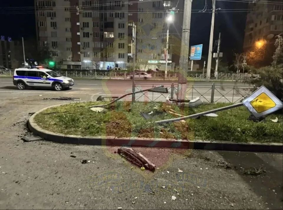 Один человек пострадал в серьезном ДТП в Симферополе Один человек пострадал в серьезном ДТП в Симферополе
