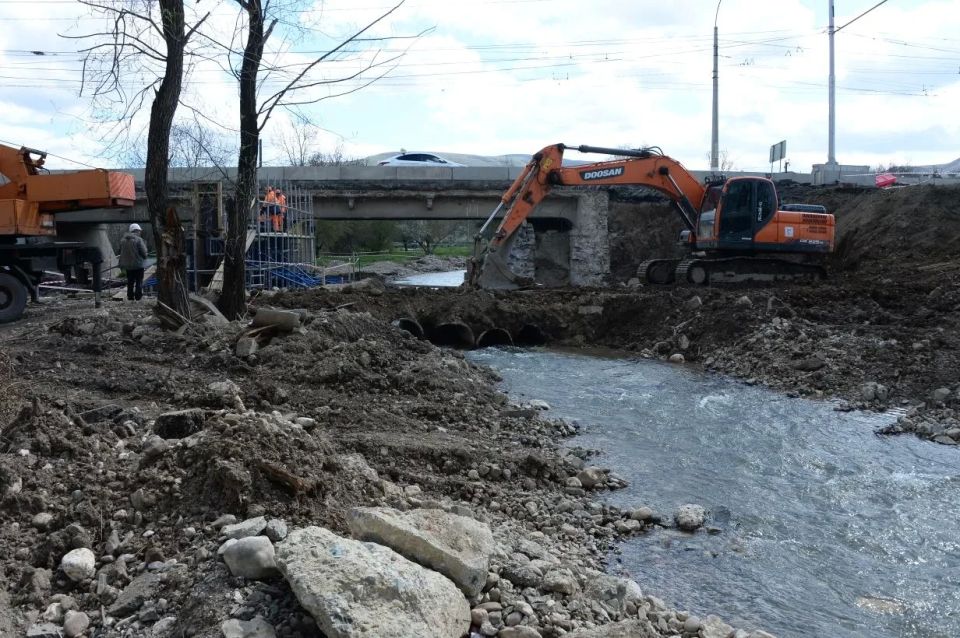 В Крыму стартовал капремонт моста на трассе Симферополь — Ялта В Крыму стартовал капремонт моста на трассе Симферополь — Ялта