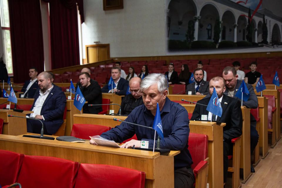 Состоялась очередная 41-я сессия Симферопольского горсовета Состоялась очередная 41-я сессия Симферопольского горсовета