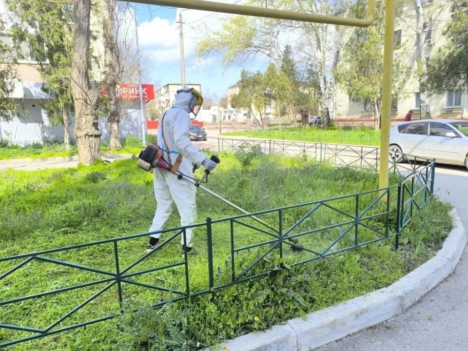 Управляющие компании города продолжают проводить ремонты в многоквартирных домах Керчи Управляющие компании города продолжают проводить ремонты в многоквартирных домах Керчи