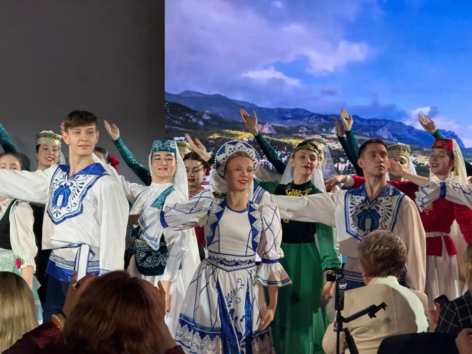 В Алуште прошёл Форум Союза женщин России «Большой Женсовет В Алуште прошёл Форум Союза женщин России «Большой Женсовет