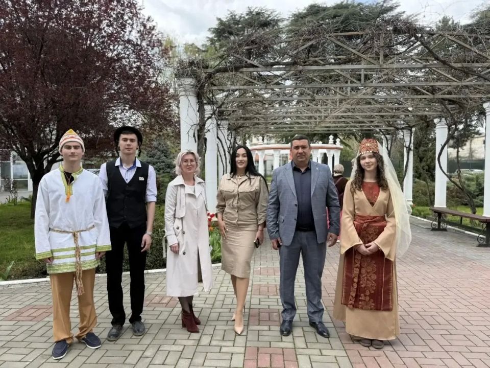 В Крымском филиале Российского государственного университета правосудия имени В. М. Лебедева ярко и душевно стартовал ежегодный Фестиваль дружбы народов В Крымском филиале Российского государственного университета правосудия имени В. М. Лебедева ярко и душевно стартовал ежегодный Фестиваль дружбы народов