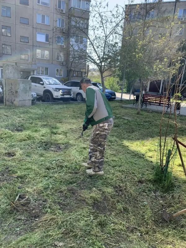 Управляющие компании города продолжают проводить ремонты в многоквартирных домах Керчи Управляющие компании города продолжают проводить ремонты в многоквартирных домах Керчи