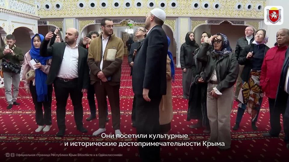 Глава Республики Крым Сергей Аксёнов встретился с группой иностранных журналистов, которые прибыли в республику с ознакомительным визитом