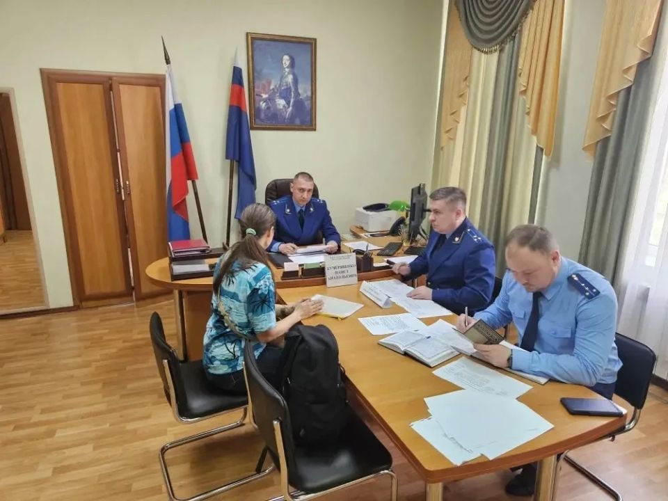 Заместитель прокурора Крыма Павел Кучерявенко провел выездной прием жителей Феодосии Заместитель прокурора Крыма Павел Кучерявенко провел выездной прием жителей Феодосии