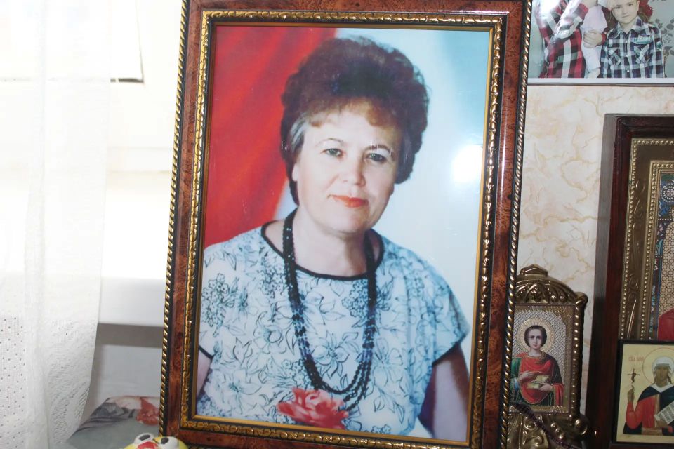 Председатель Советского районного совета Виктория Грицай совместно с председателем Советского сельского совета Максимом Кошевым, председателем районного Совета ветеранов Любовью Крюковской, председателем первичной... Председатель Советского районного совета Виктория Грицай совместно с председателем Советского сельского совета Максимом Кошевым, председателем районного Совета ветеранов Любовью Крюковской, председателем первичной...